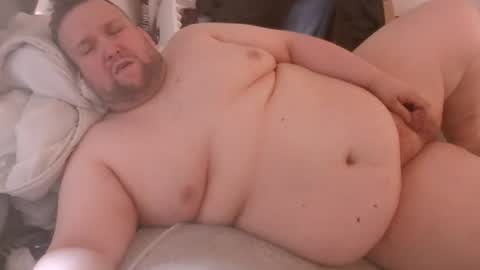 Snapshot of fettebifotze28h chatting on 07/22/26, 02:42 Cow Sow online show from 07/22/26, 02:42
