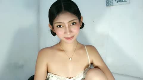 feyaaa online show from 04/23/26, 02:13