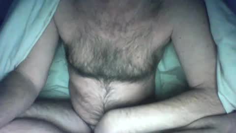 Snapshot of feyo123 chatting on 01/17/25, 12:53 Beachmancan online show from 01/17/25, 12:53