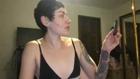 Snapshot of fgsammie chatting on 10/07/25, 05:37 fgsammie online show from 10/07/25, 05:37