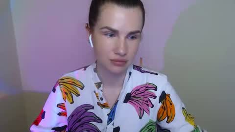 Snapshot of fialin_ chatting on 07/02/26, 10:21 Mia online show from 07/02/26, 10:21