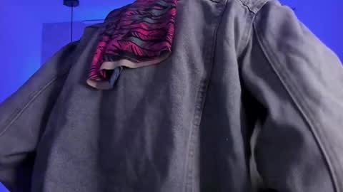   online show from 02/22/25, 11:46