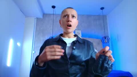   online show from 09/22/25, 11:45