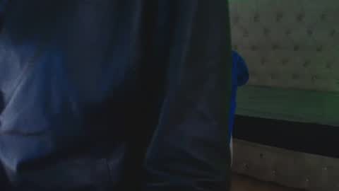   online show from 10/05/25, 12:03