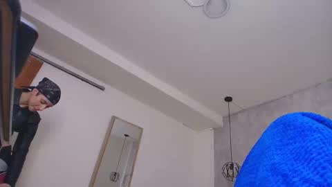   online show from 11/28/25, 12:08