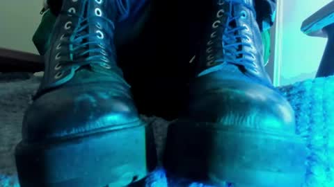   online show from 04/19/26, 06:10