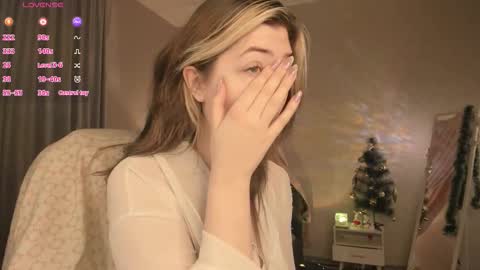 Filla online show from 11/30/25, 03:10