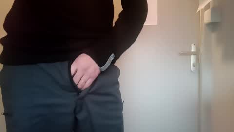 Snapshot of fifi010203 chatting on 12/07/24, 12:02 fifi010203 online show from 12/07/24, 12:02