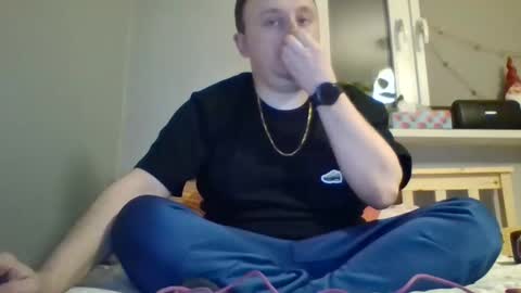 filipek757 online show from 12/28/24, 05:14