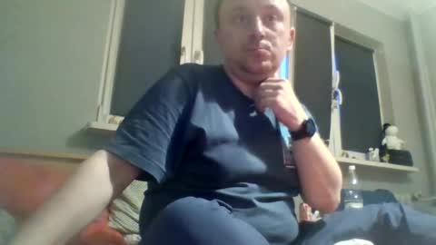 Snapshot of filipek757 chatting on 06/14/26, 07:27 filipek757 online show from 06/14/26, 07:27