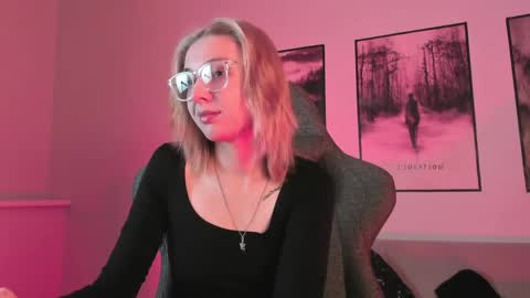 cap and Lana  online show from 03/02/25, 02:30