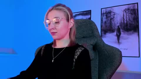 cap and Lana  online show from 03/06/25, 02:41