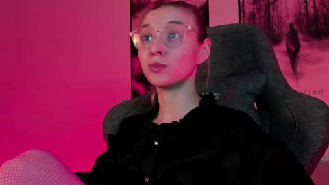 cap and Lana  online show from 03/07/25, 02:15