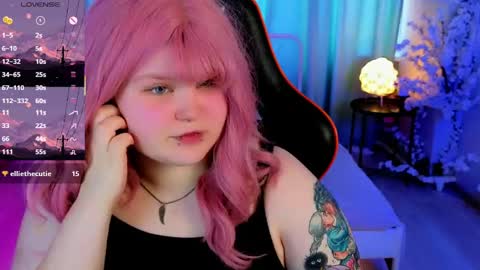 Snapshot of fillisfire chatting on 05/06/26, 01:27 - online show from 05/06/26, 01:27