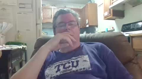 Snapshot of finderfiner chatting on 01/29/25, 07:57 finderfiner online show from 01/29/25, 07:57