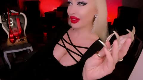 AlfaFemale online show from 04/20/26, 03:09