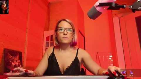 Lady online show from 04/10/26, 06:12