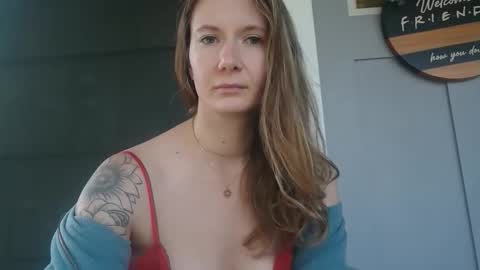 Snapshot of findomgoddessnatalia chatting on 09/25/25, 06:55 Goddess Natalia Findom online show from 09/25/25, 06:55