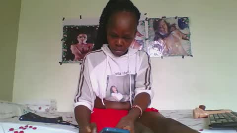 Snapshot of fine_melanin chatting on 09/24/25, 07:55 caro online show from 09/24/25, 07:55