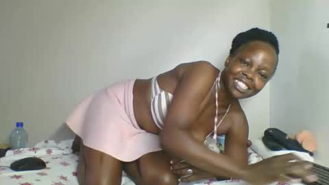 Snapshot of fine_melanin chatting on 09/29/25, 04:28 caro online show from 09/29/25, 04:28