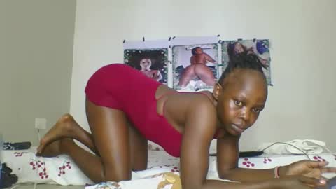 Snapshot of fine_melanin chatting on 10/04/25, 05:55 caro online show from 10/04/25, 05:55