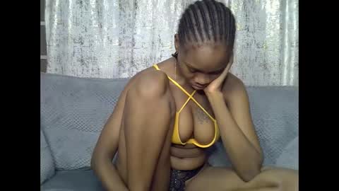 Snapshot of fine_queen12 chatting on 05/25/26, 11:16 fine_queen12 online show from 05/25/26, 11:16