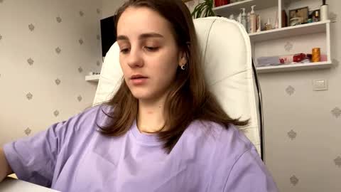 Keite wanna play  Meow online show from 11/25/25, 10:26