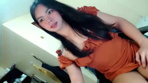 Snapshot of fionie_xxx chatting on 04/28/26, 01:27 FIONA online show from 04/28/26, 01:27
