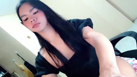 Snapshot of fionie_xxx chatting on 05/01/26, 10:42 FIONA online show from 05/01/26, 10:42