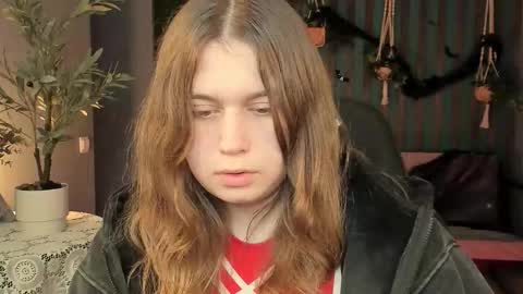 fiora online show from 10/25/25, 06:32