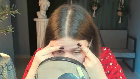 fiora online show from 11/08/25, 05:40