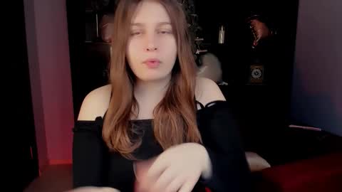 fiora online show from 02/18/26, 05:25