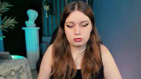 fiora online show from 03/21/26, 08:19