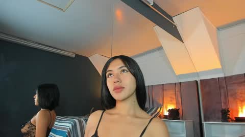 Snapshot of fiorelaa_ chatting on 05/21/26, 12:23 Fiorela online show from 05/21/26, 12:23