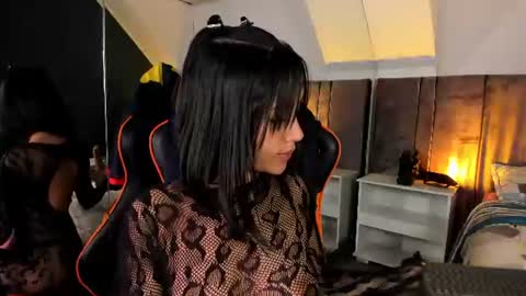 Snapshot of fiorelaa_ chatting on 06/16/26, 11:35 Fiorela online show from 06/16/26, 11:35