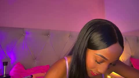 Fiorela Lenin  online show from 09/11/25, 06:52