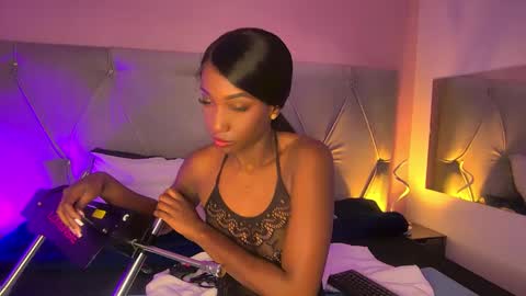 Fiorela Lenin  online show from 09/27/25, 01:49