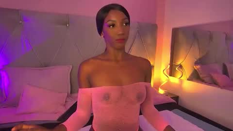 Fiorela Lenin  online show from 10/01/25, 06:47