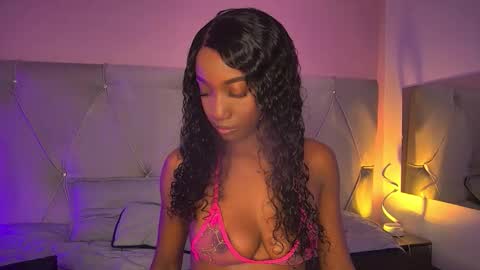 Fiorela Lenin  online show from 04/12/26, 12:21