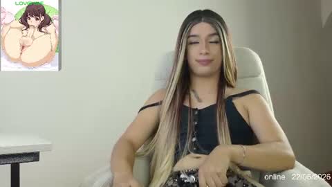 Snapshot of fiorella_sweetsucker chatting on 06/23/26, 02:20 FIORELLA online show from 06/23/26, 02:20