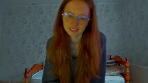 Snapshot of fire_luna chatting on 04/27/26, 12:36 fire_luna online show from 04/27/26, 12:36