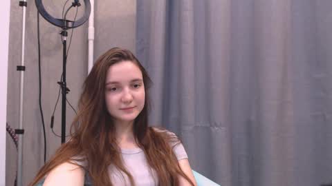 fireflies_fly_ online show from 01/28/25, 04:08