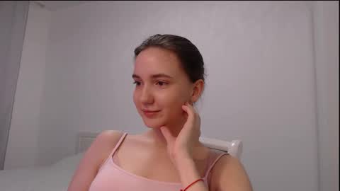 fireflies_fly_ online show from 03/13/26, 07:53