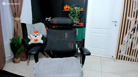 Kallisy online show from 10/29/25, 10:33