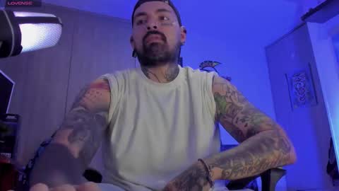 Snapshot of fisherrman666 chatting on 10/14/25, 04:57 fisherrman666 online show from 10/14/25, 04:57