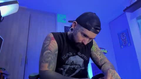 Snapshot of fisherrman666 chatting on 11/05/25, 03:17 fisherrman666 online show from 11/05/25, 03:17