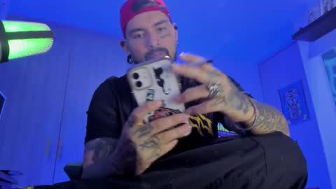 Snapshot of fisherrman666 chatting on 11/09/25, 01:15 fisherrman666 online show from 11/09/25, 01:15