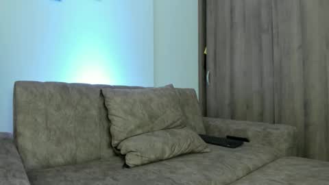 Snapshot of fit_fray chatting on 11/21/25, 03:00 FRAIDER online show from 11/21/25, 03:00