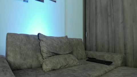 Snapshot of fit_fray chatting on 12/04/25, 02:48 FRAIDER online show from 12/04/25, 02:48