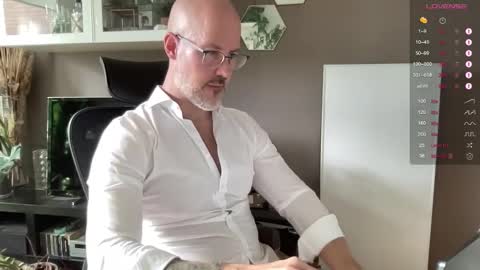 Rubn online show from 09/22/25, 12:29